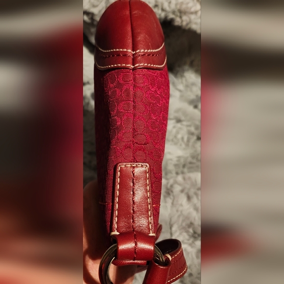 Coach Soho Rare Cherry Red Signature Canvas Leather Trim Swingpack Crossbody Bag - Picture 5 of 9